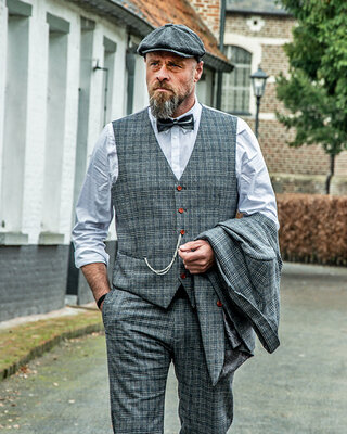 Men's tailored suit | 3-piece suit | grey/blue plaid | Charlie Strong | peaky blinders