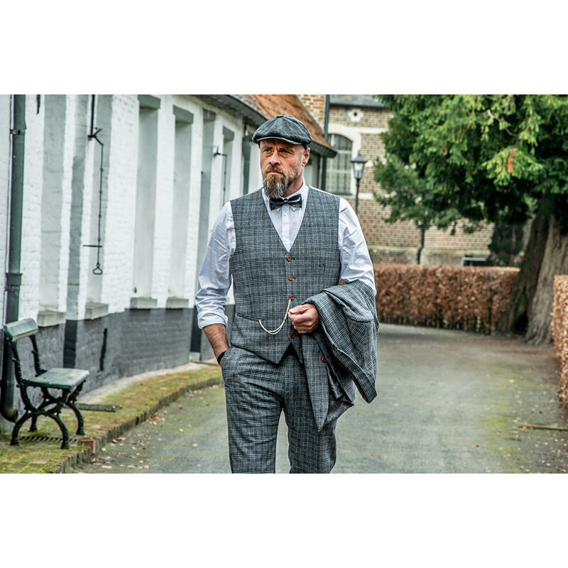 Men's tailored suit | 3-piece suit | grey/blue plaid | Charlie Strong | peaky blinders