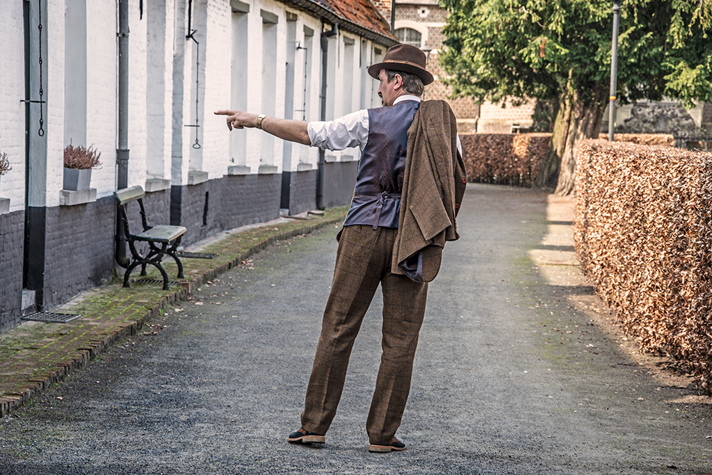 Men's tailored suit | 3-piece suit | brown Windowpane tweed | Michael Gray | Peaky Blinders