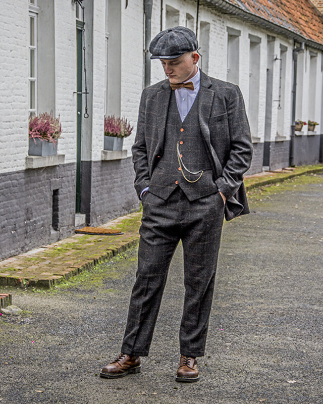 Men's tailored suit | 3-piece suit | dark grey Windowpane tweed | Michael Gray | Peaky Blinders