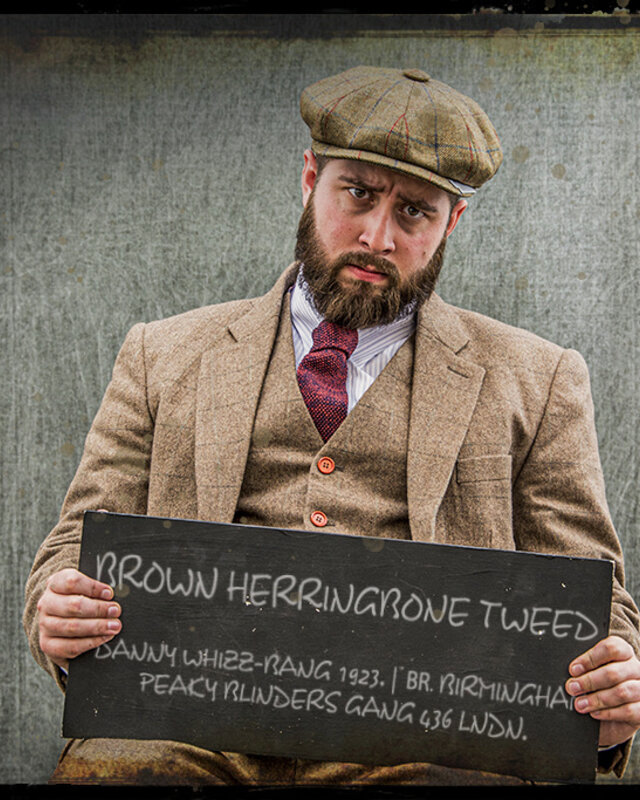 Herren Maßanzug | 3-teiliger Anzug | brauner Fischgrätenanzug | Danny Whizz-Bang | Peaky Blinders