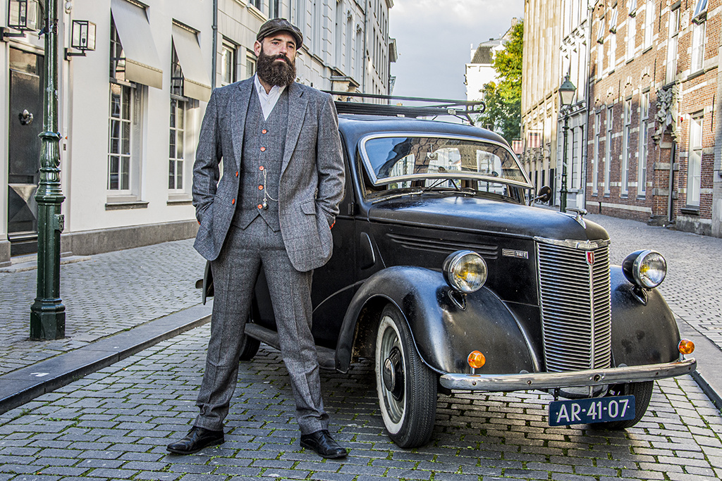Men's tailored suit | 3-piece suit | grey/red plaid | Aberama Gold | Peaky Blinders