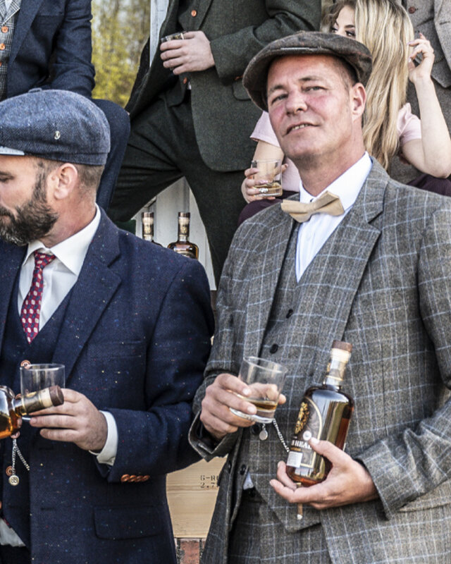 Tailored suit for men | 3-piece suit | Brown-Blue Prince of Wales | Billy Kimber | Peaky Blinders