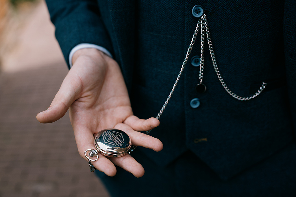 Reloj Peaky Blinders de plata con bola y cadena albert