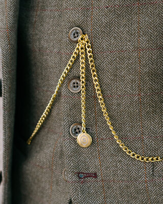 Taschenuhr gold mit Kugel und Albertkette