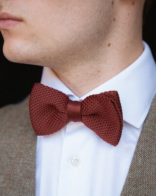 Sir Redman Luxury Bow tie | Rust brown | Knitted | Elegant bow tie for men