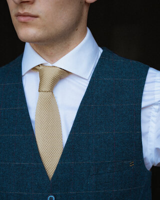 Sir Redman Luxury Tie | Sand-coloured | Knitted | Elegant tie for men