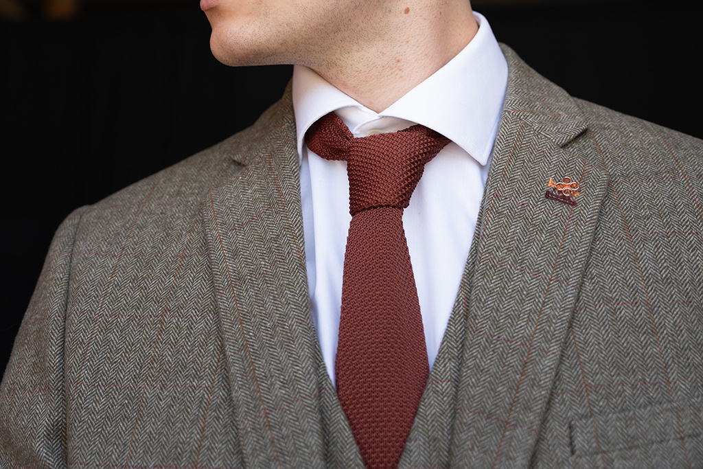 Sir Redman knitted Tie Rust
