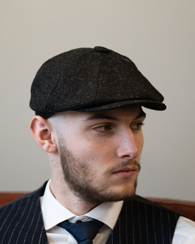 Heather Archie Kappe | Schwarz | 8-Panels | 100% Wolle Twill