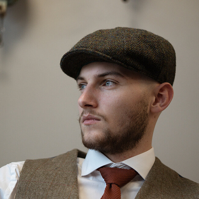 Heather Arran Pet | Harris Tweed | 8-panelen | Bosgroen