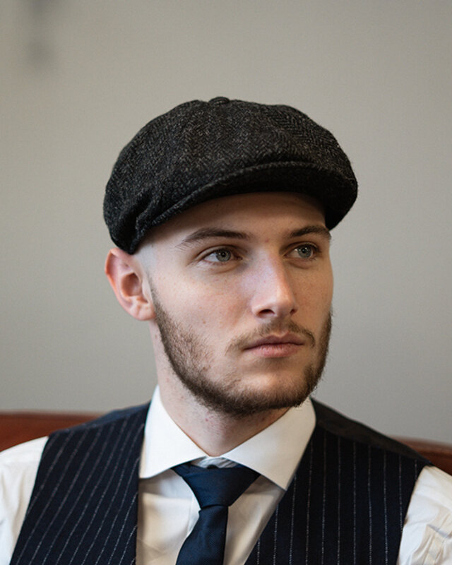 Heather Arran Pet | Harris Tweed | 8-panelen | Zwart