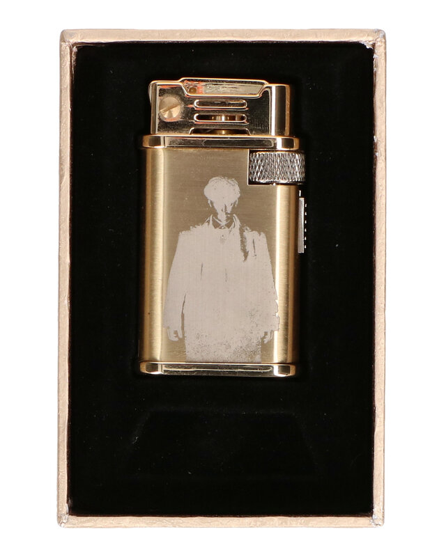 Thomas's golden lighter