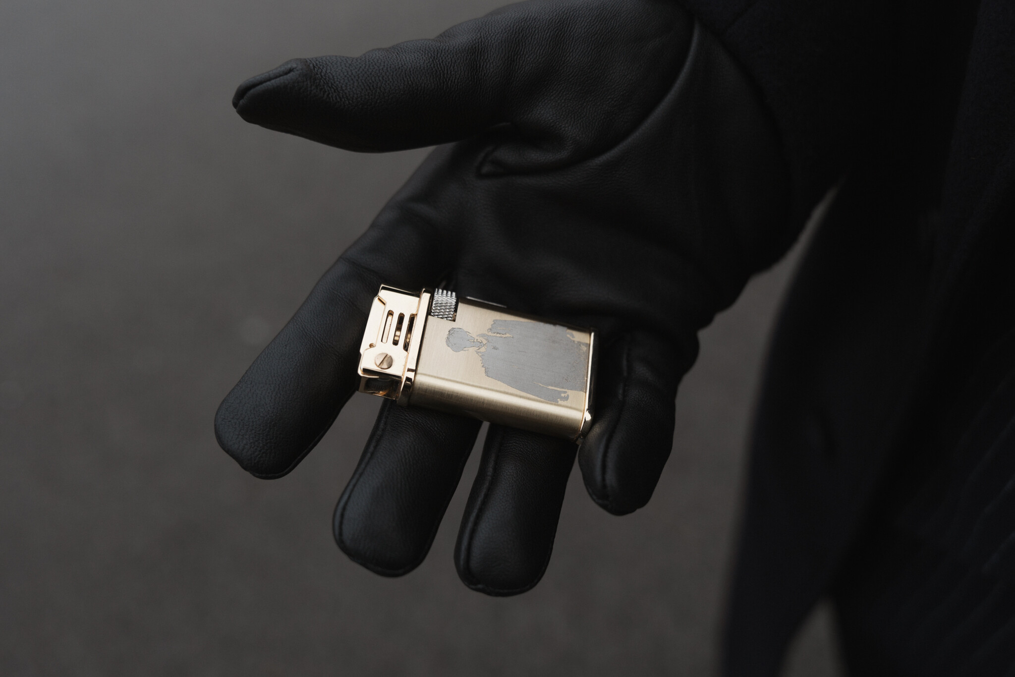 Thomas's golden lighter