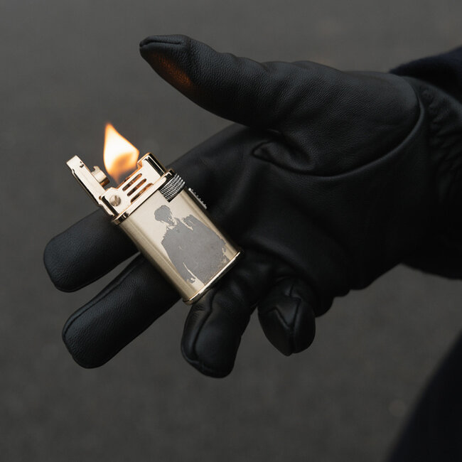 Thomas's golden lighter