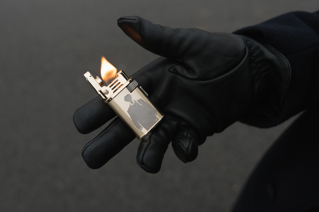 peaky blinders cigarette lighter Thomas's golden lighter
