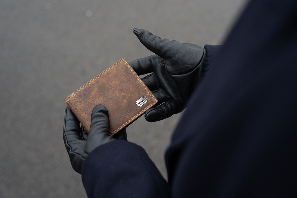 John Shelby wallet/keyring Brown