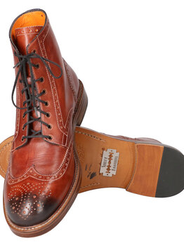 John Schoenen Bruin