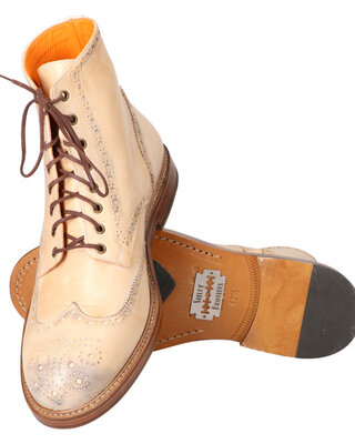 Michael Shoes Beige