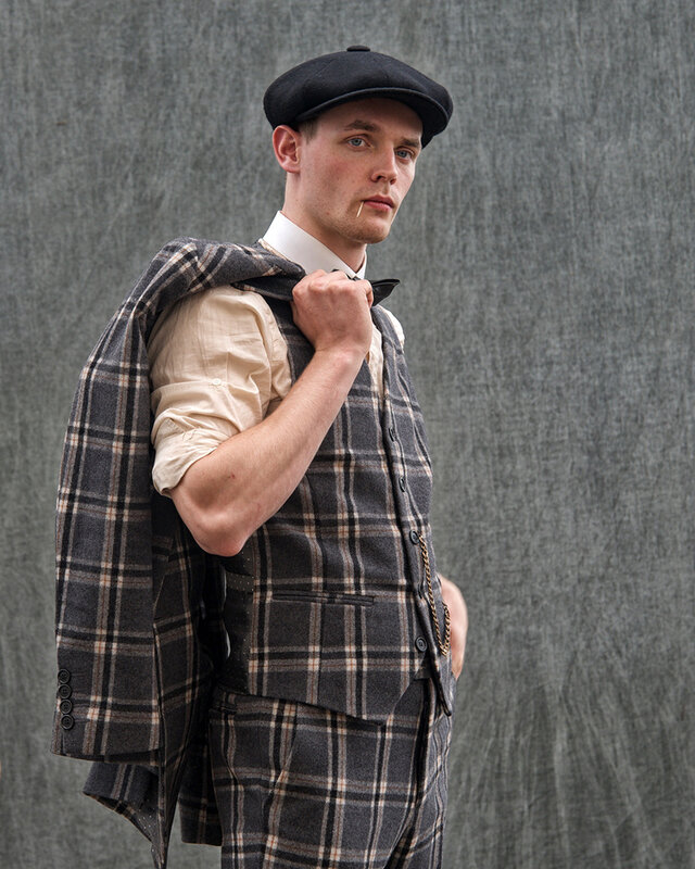 Men's tailored suit | 3-piece suit | grey/cream Windowpane | Jeremiah Jesus | Peaky Blinders
