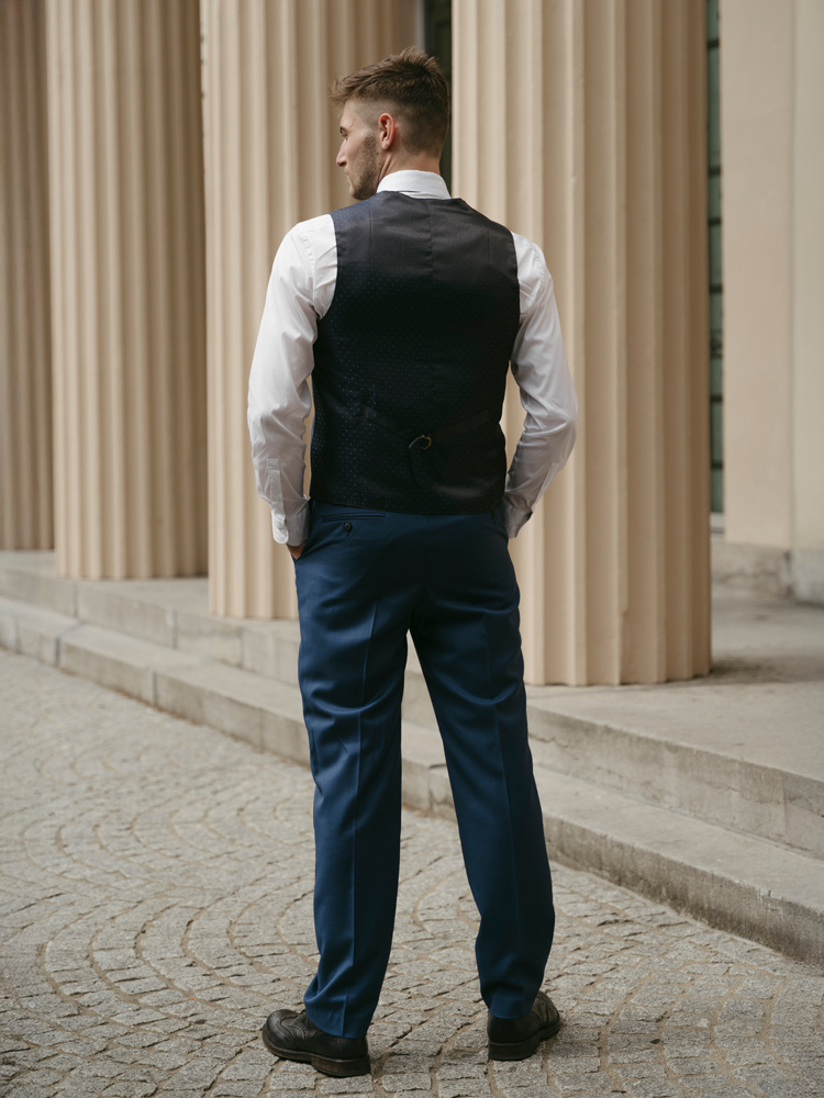 Costume sur mesure pour homme | Costume 3 pièces | Bleu Marine | Laine peignée | Léger et respirant