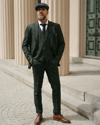 Cavani Graves Suit green