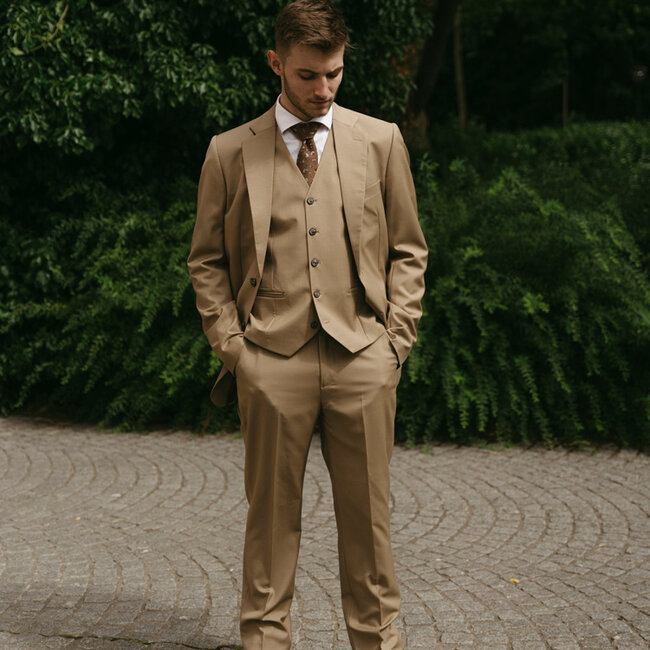 Men's tailored suit | 3-piece suit | Classic Khaki | worsted wool | Lightweight & breathable