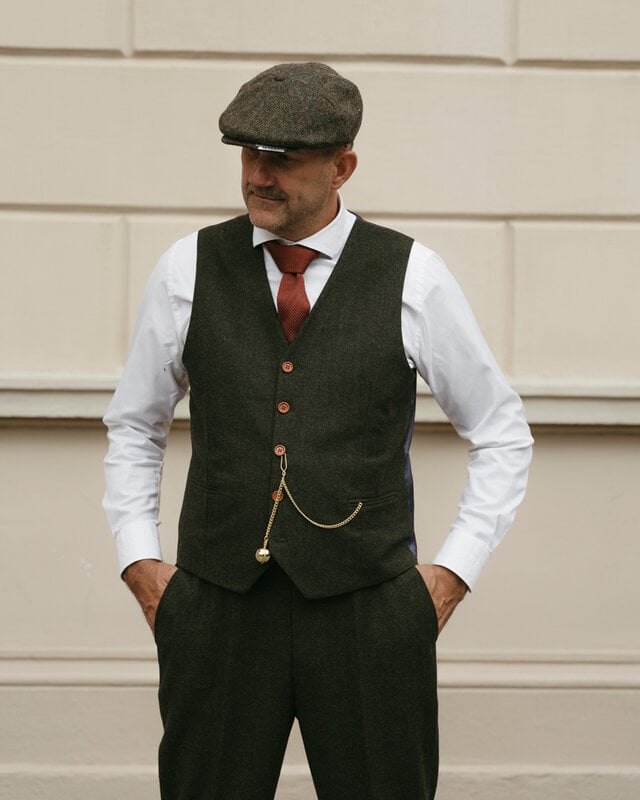 Men's tailored suit | 3-piece suit | green herringbone | thomas shelby | peaky blinders