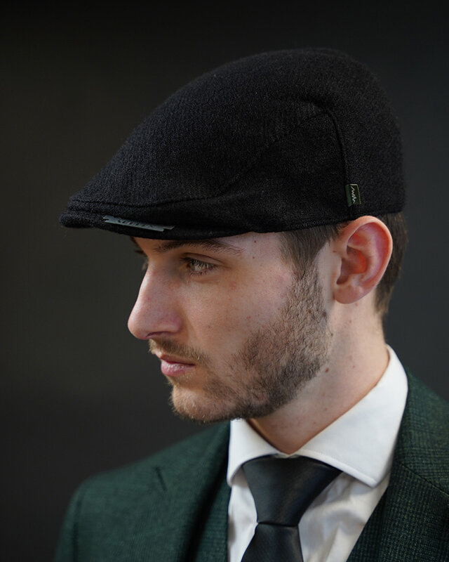 Heather Heather Gorra Highland | Harris Tweed | Gorra plana clásica | Negro