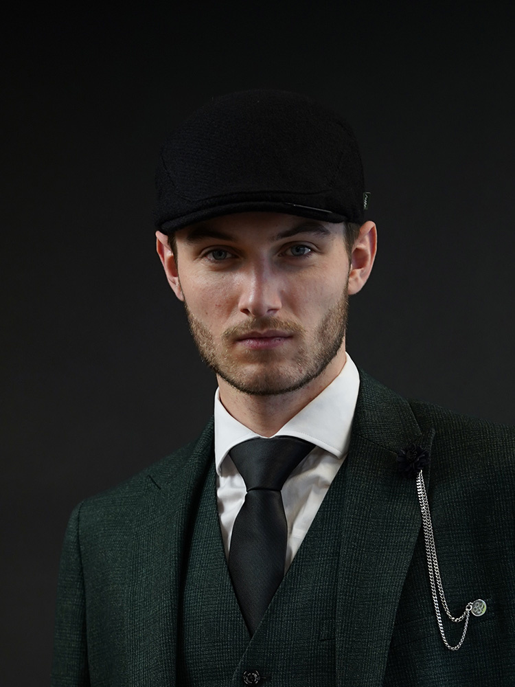 Heather Heather Highland Cap | Harris Tweed | Classic Flat Cap | Black