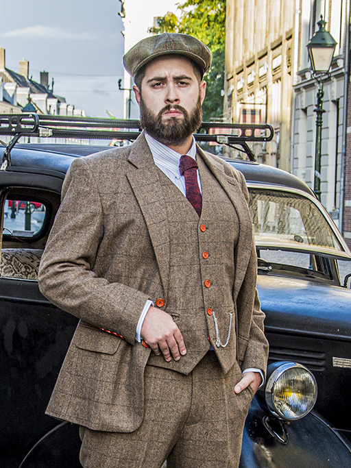 Herren Maßanzug | 3-teiliger Anzug | brauner Fischgrätenanzug | Danny Whizz-Bang | Peaky Blinders