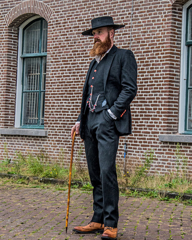 Men's tailored suit | 3-piece suit | black tweed | Alfie Solomons | Peaky Blinders