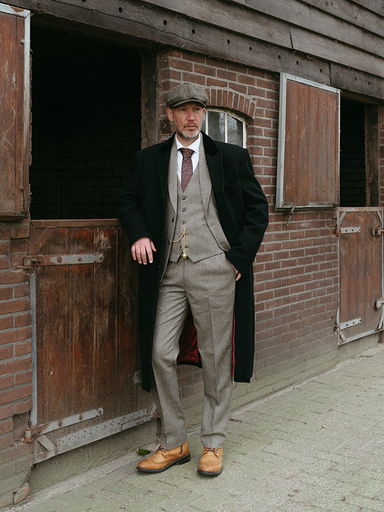 The Enforcer | 3-piece ready-to-wear suit | Green herringbone | Red-yellow overcheck