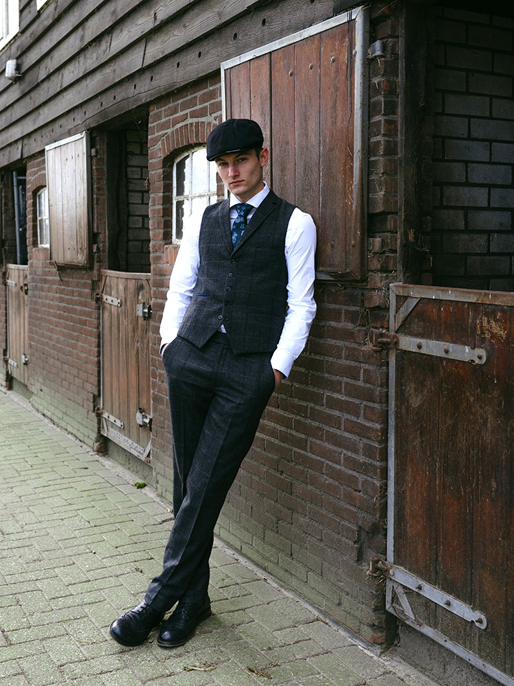 The Patriarch | Waistcoat | Charcoal Grey herringbone | Blue-brown overcheck