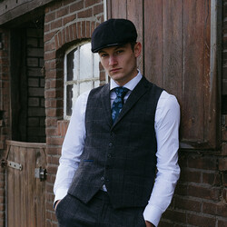 The Patriarch - Tweed Weste