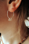 Enkele Zilveren Ear Stud Met Oranje Kristal Ersa