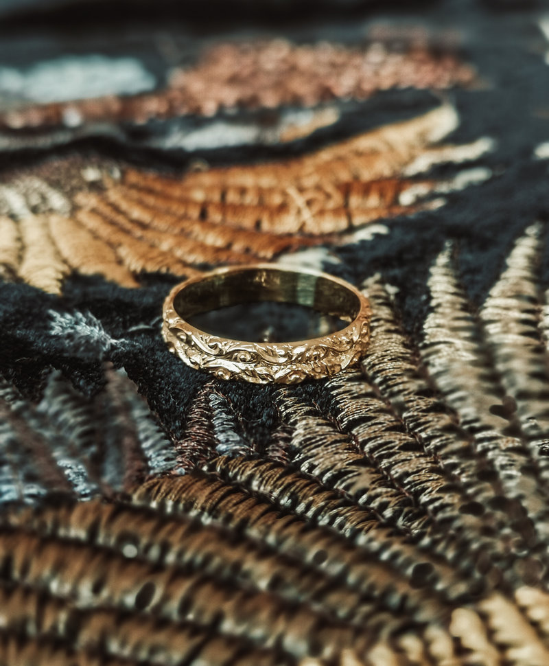 Antique Decorated Ring Selene, Gold Plated