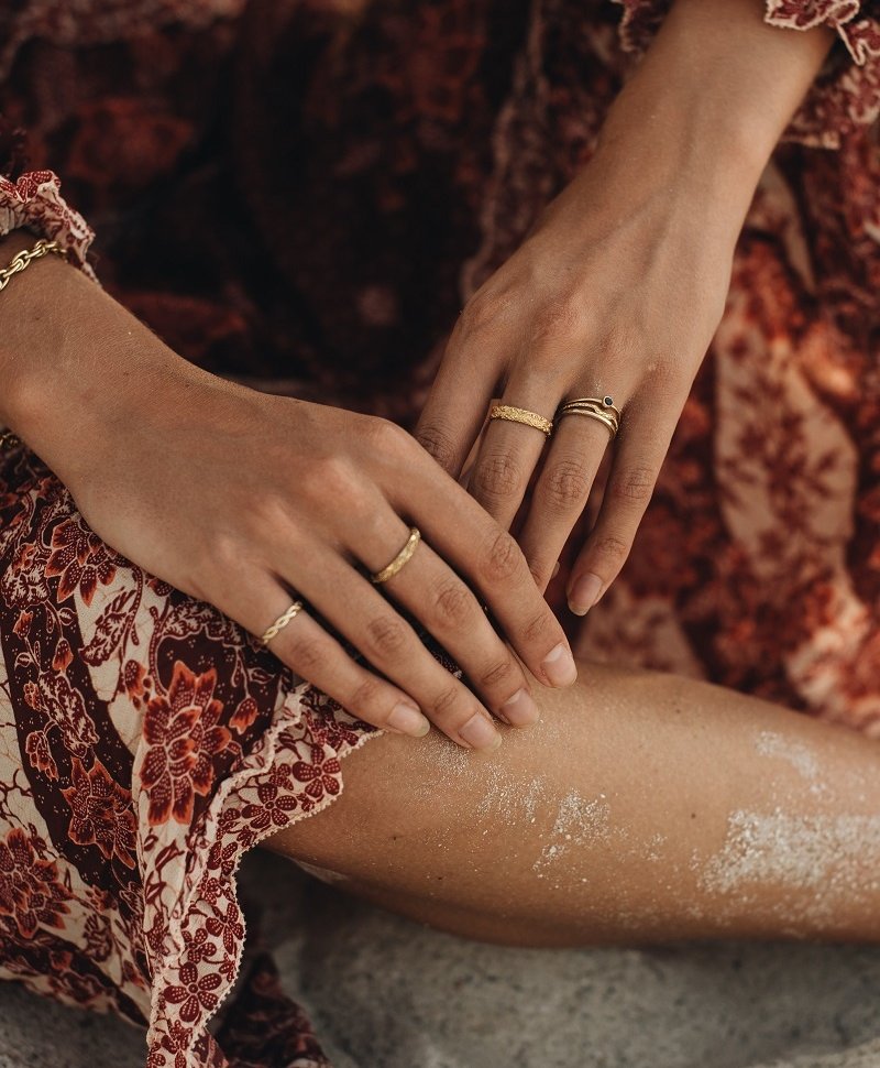 Stackable Onyx Ring Keala, Gold Plated