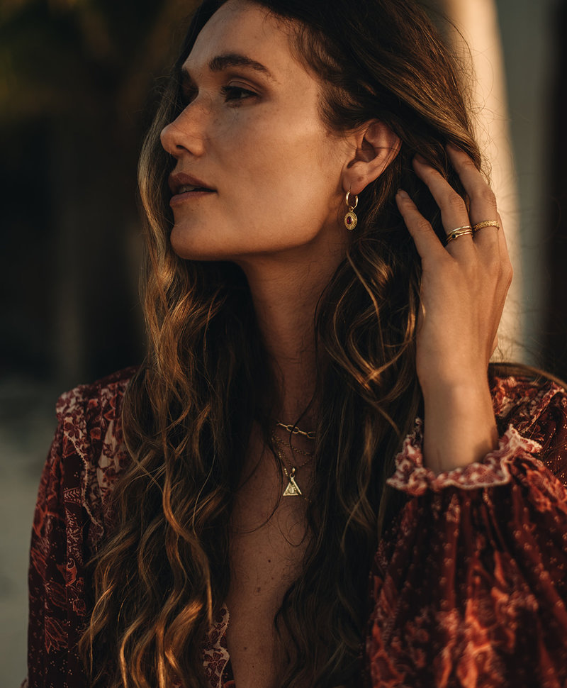 Gold Plated Minimalistische Ring Met Onyx Keala