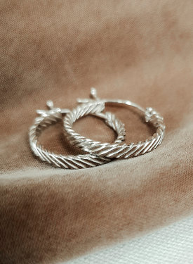 Single Big Twisted Hoop Ariadne, Silver