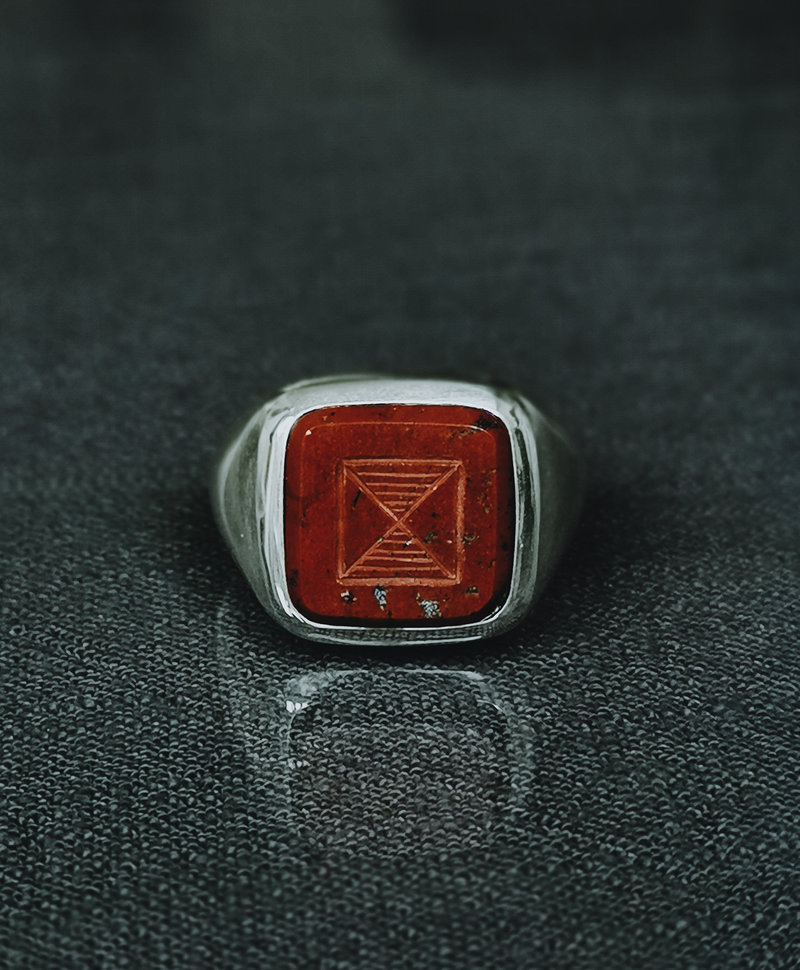 Bague Argent Pierre Rouge pour Hommes Dodzi