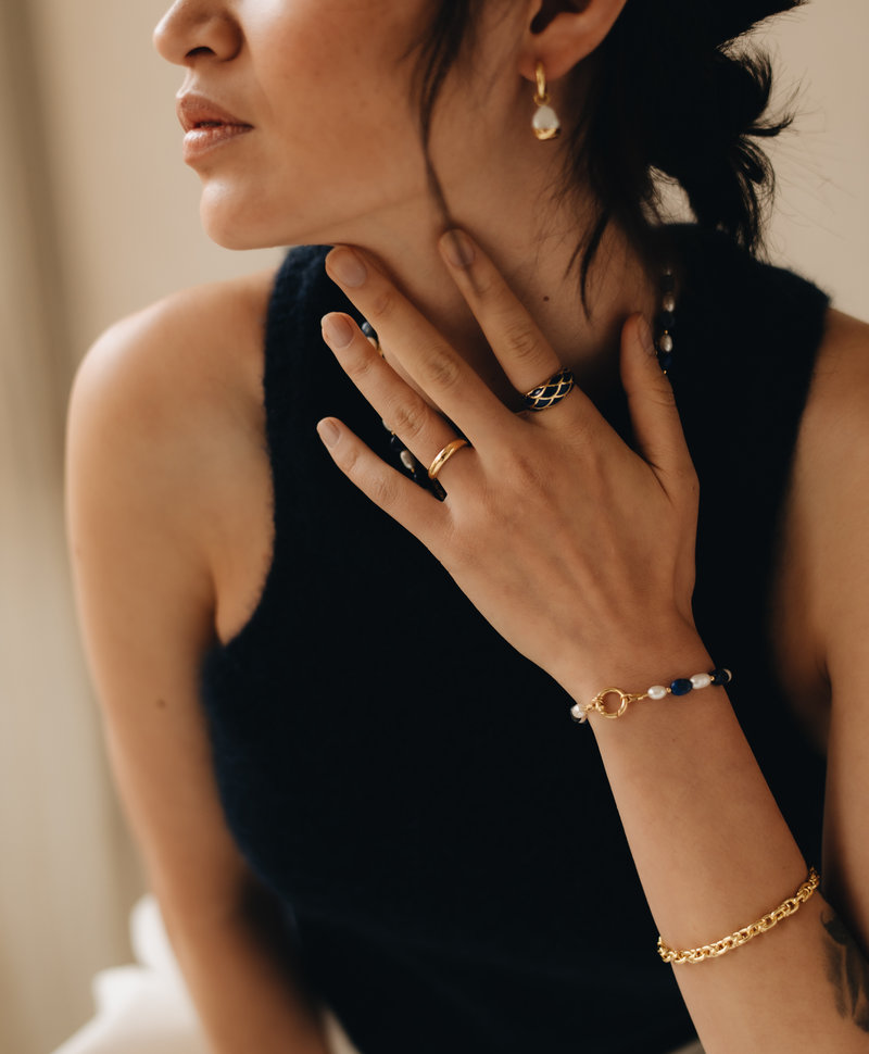 Gold Plated Dome Ring Met Blauwe Emaille Sayaka