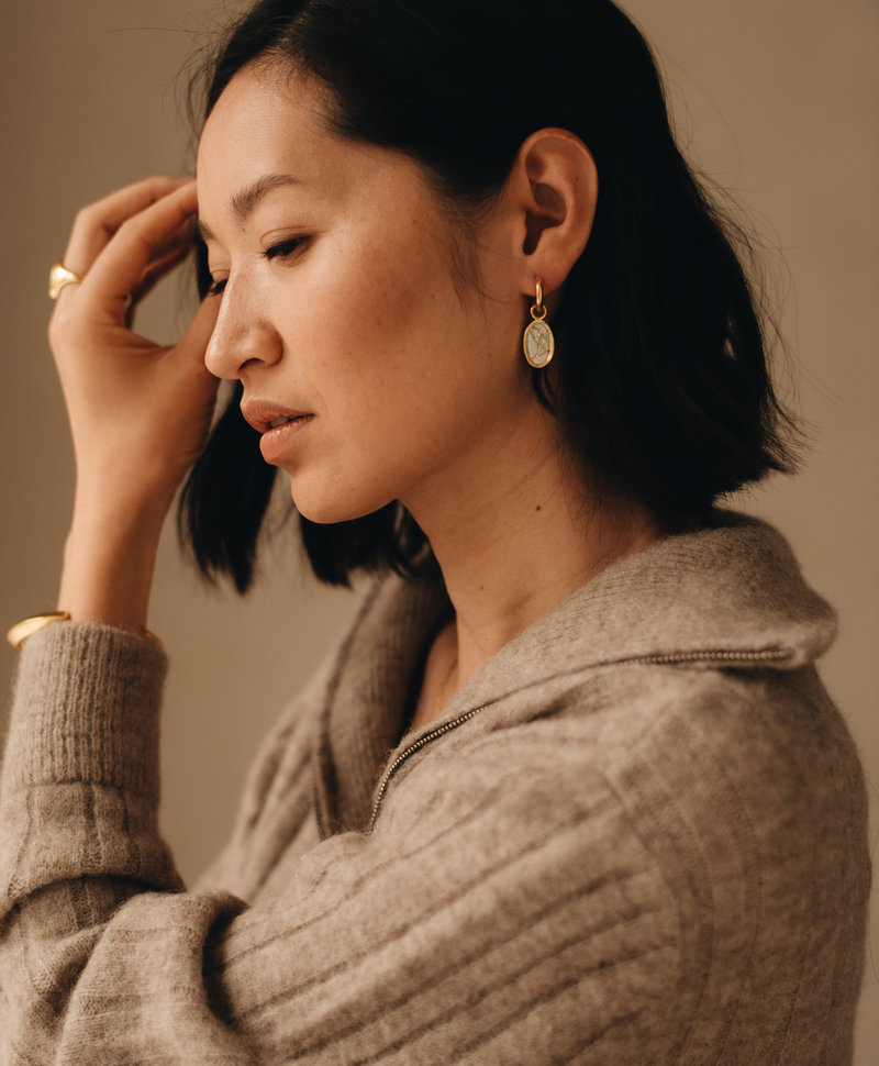 Single Mother Of Pearl Earring Miyuna, Gold Plated