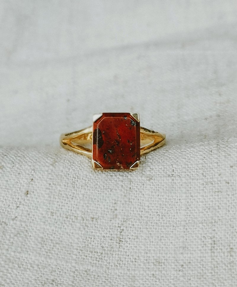 Red Jasper Ring Meiyo, Gold Plated