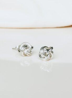 Eternal Knot Ear Stud Set Mei, Silver