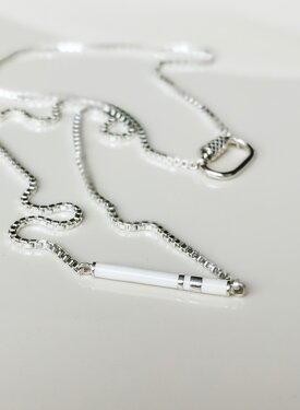 Zilveren Ketting Met Emaille Staafje Izumi