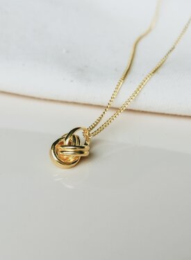 Eternal Knot Pendant Mei, Gold Plated