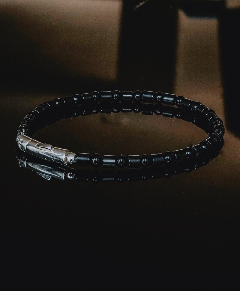 Schwarzes Perlenarmband Herren Nhean