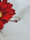 Bague Minimaliste En Argent Avec Grenat Keala