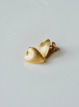 Heart-Shaped Ear Studs Chérie, Gold Plated