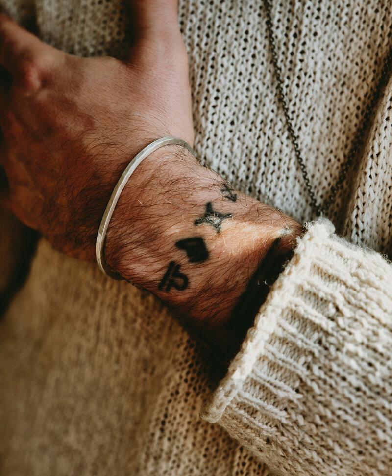 Silver Hammered Men’s Bangle Stellan